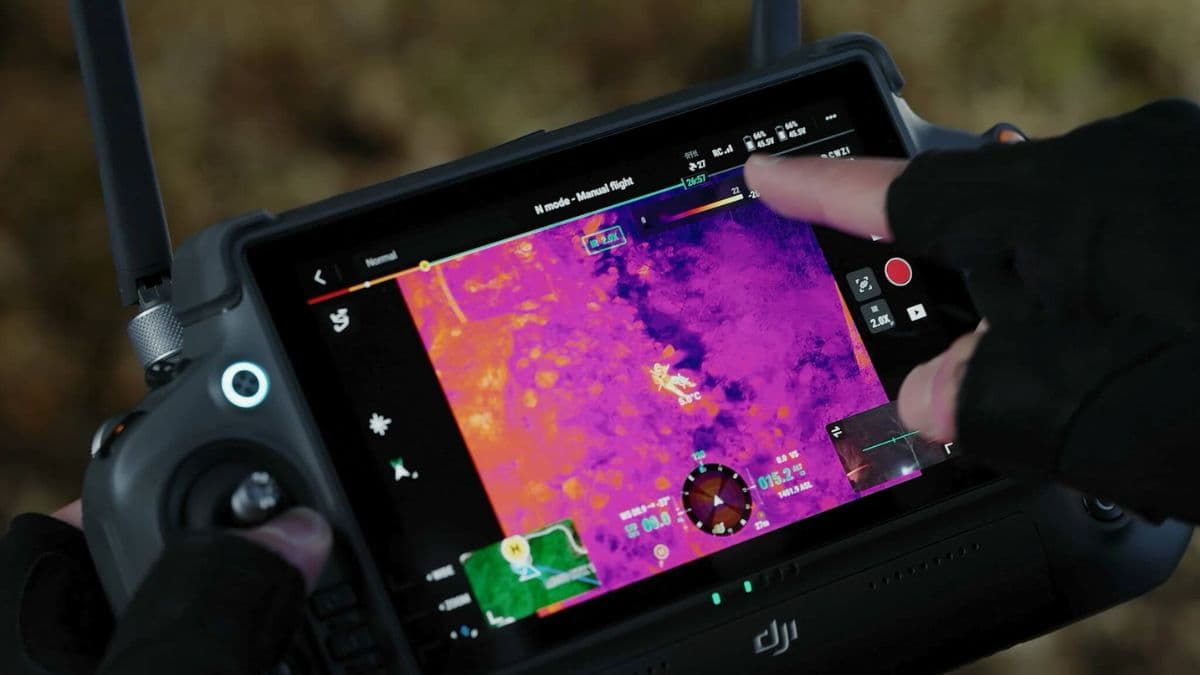 Zenmuse H30T termovizinė kamera naudojama drono misijoje